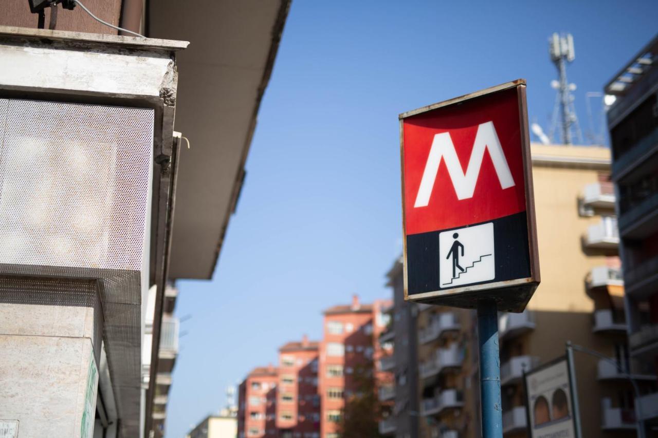 Lady Butterfly - Metro A Lucio Sestio Apartamento Roma Exterior foto